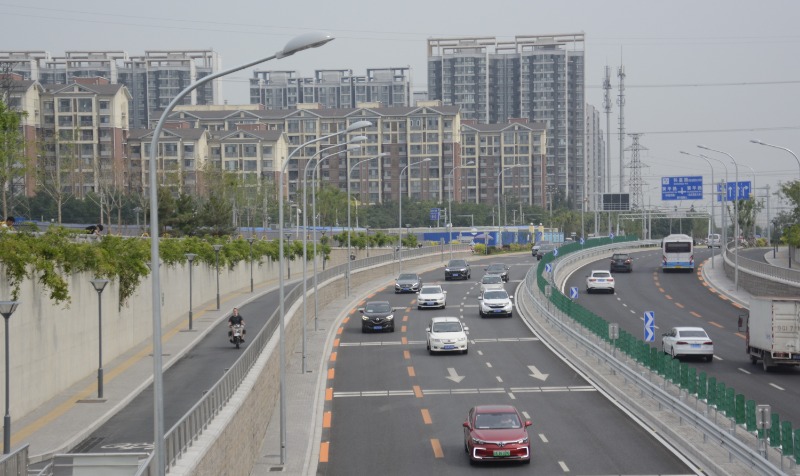 �������П��¼��ٶȣ�������������ƽԭ�³����{(l��n)�D����(sh��)ʩ