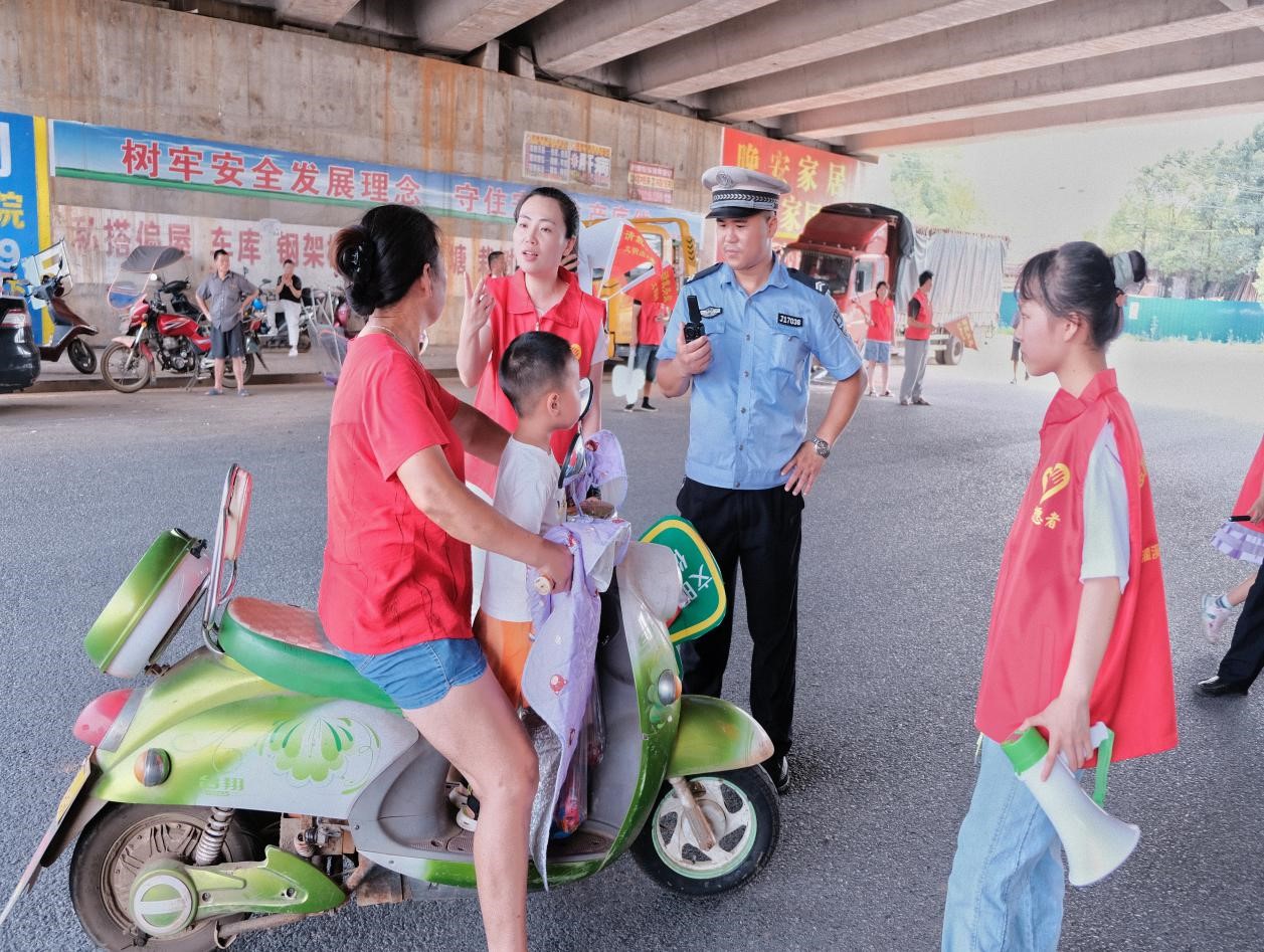 ���½���(li��n)��־Ը�� ���m(x��)�����܇�������Є�(d��ng)