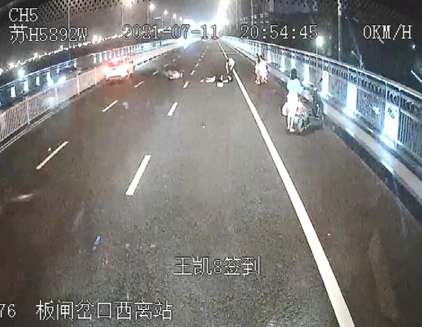 ��늄�܇��ײ�������{�T���ĳ�������