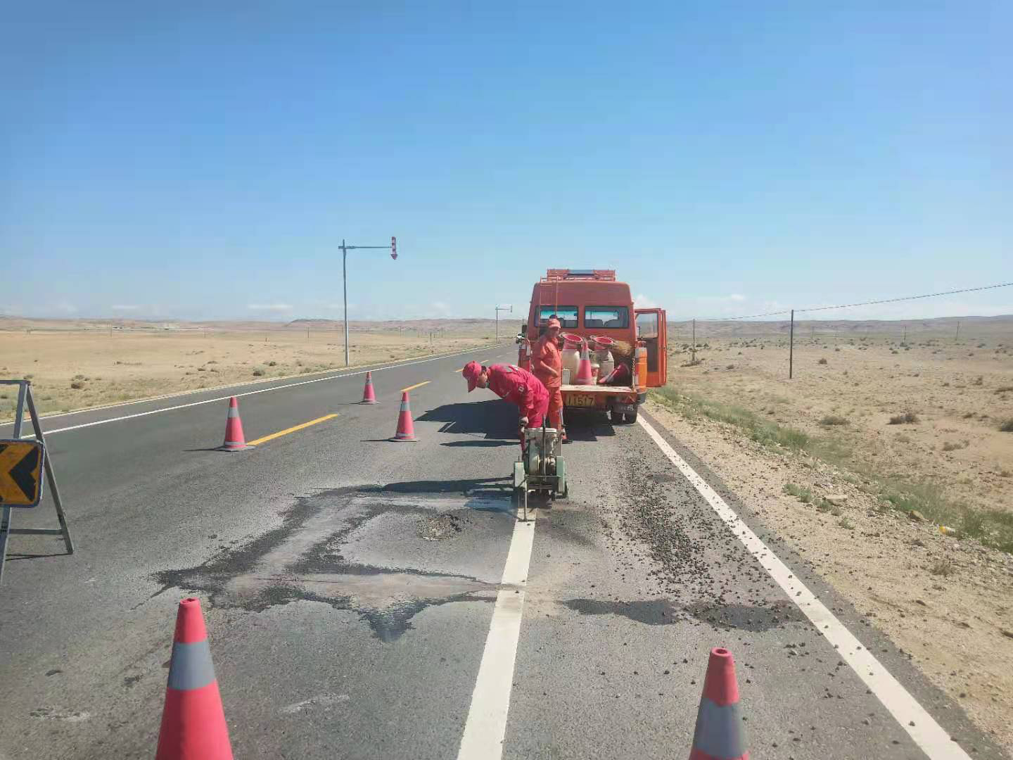 ���r�ޏ�(f��)·��Ӳ� ���Ϲ�·��ȫ��ͨ