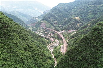 ��ɽ����