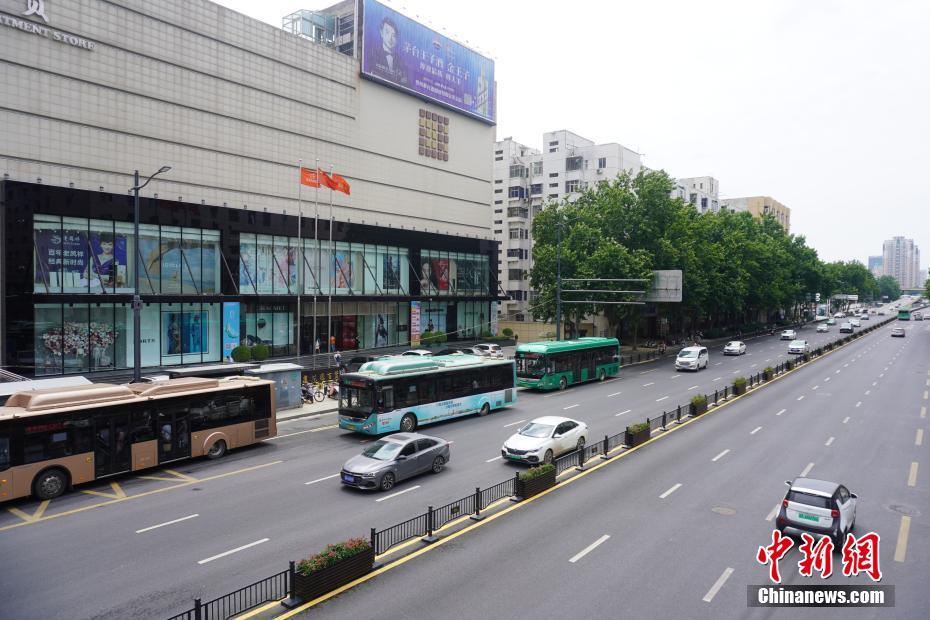 ���ݹ��������M(f��i)����һ��(g��)��