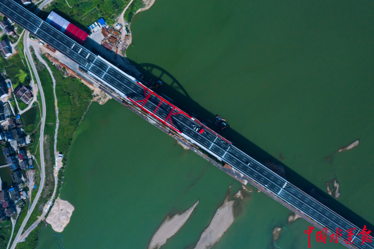 ���������ٵ�һ������������ʯ����ش�򽨳�ͨ܇(ch��)