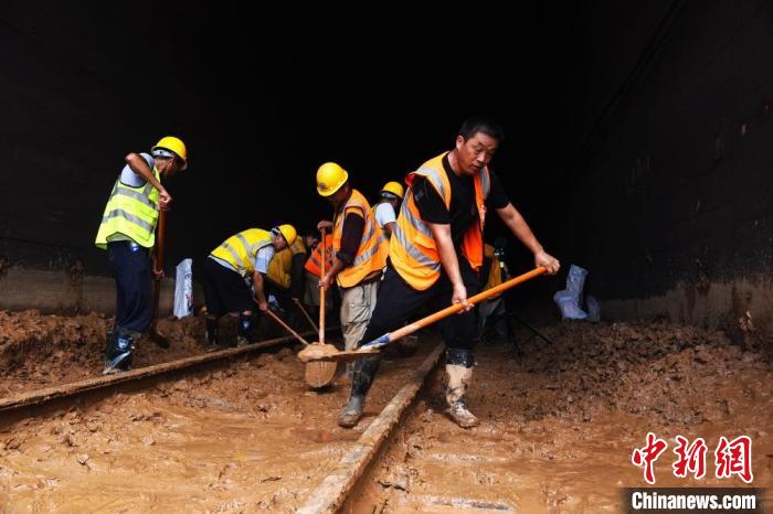 �����F·�֣��܃�(n��i)�]���F·ȫ���֏�(f��)ͨ܇