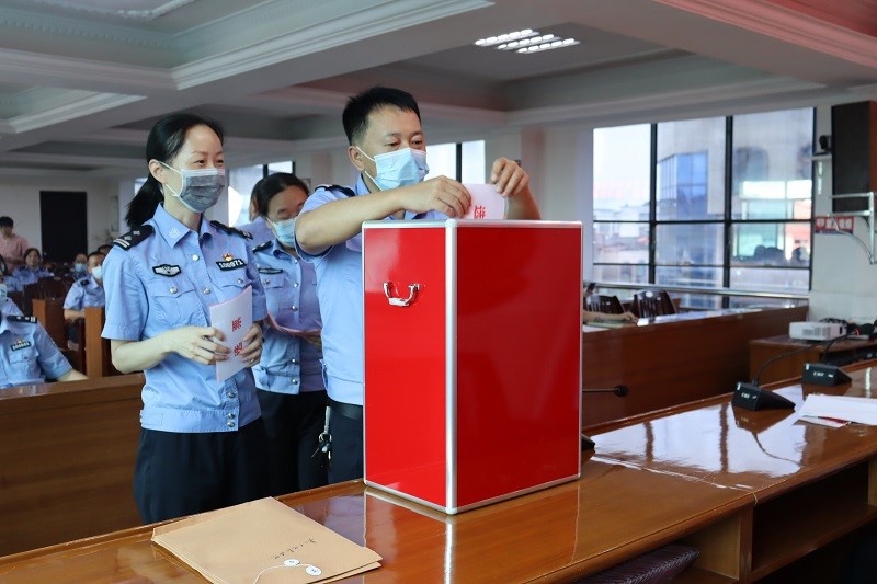 ���l(xi��ng)�������(du��)�A�M��ɿh���(zh��n)�˴����ͶƱ�x�e����