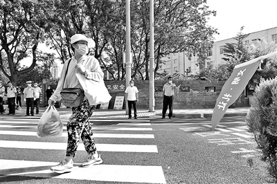 �����ИI(y��)̖���{�T���ٷְ١��Y׌����