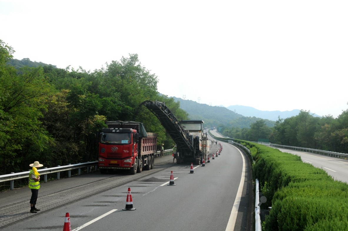 ��ߚ�ˬ�B(y��ng)�o(h��)æ  �(xi��ng)Ŀʩ��ӭ��(l��i)�����N����